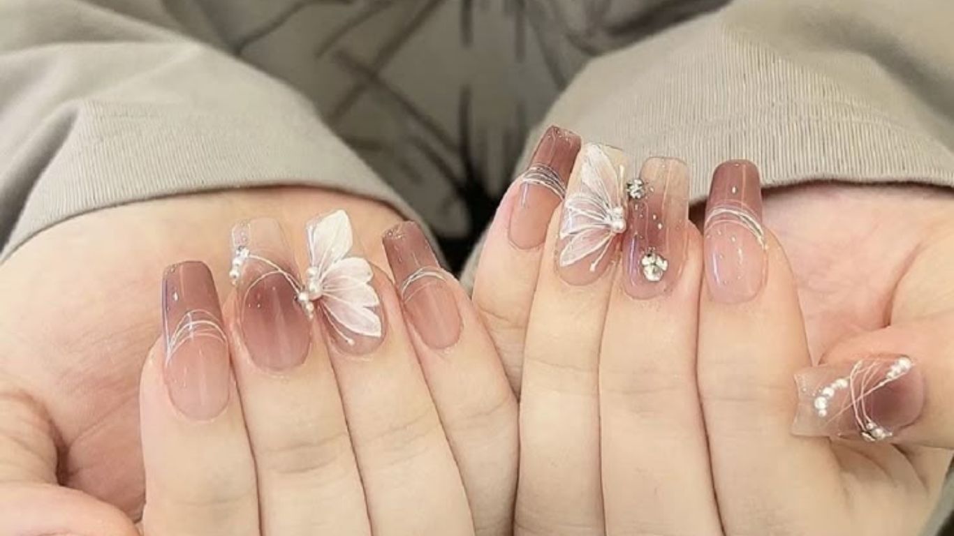 How to Apply Press On Nails Without Damaging Your Natural Nails (6 Work-Friendly Tips)