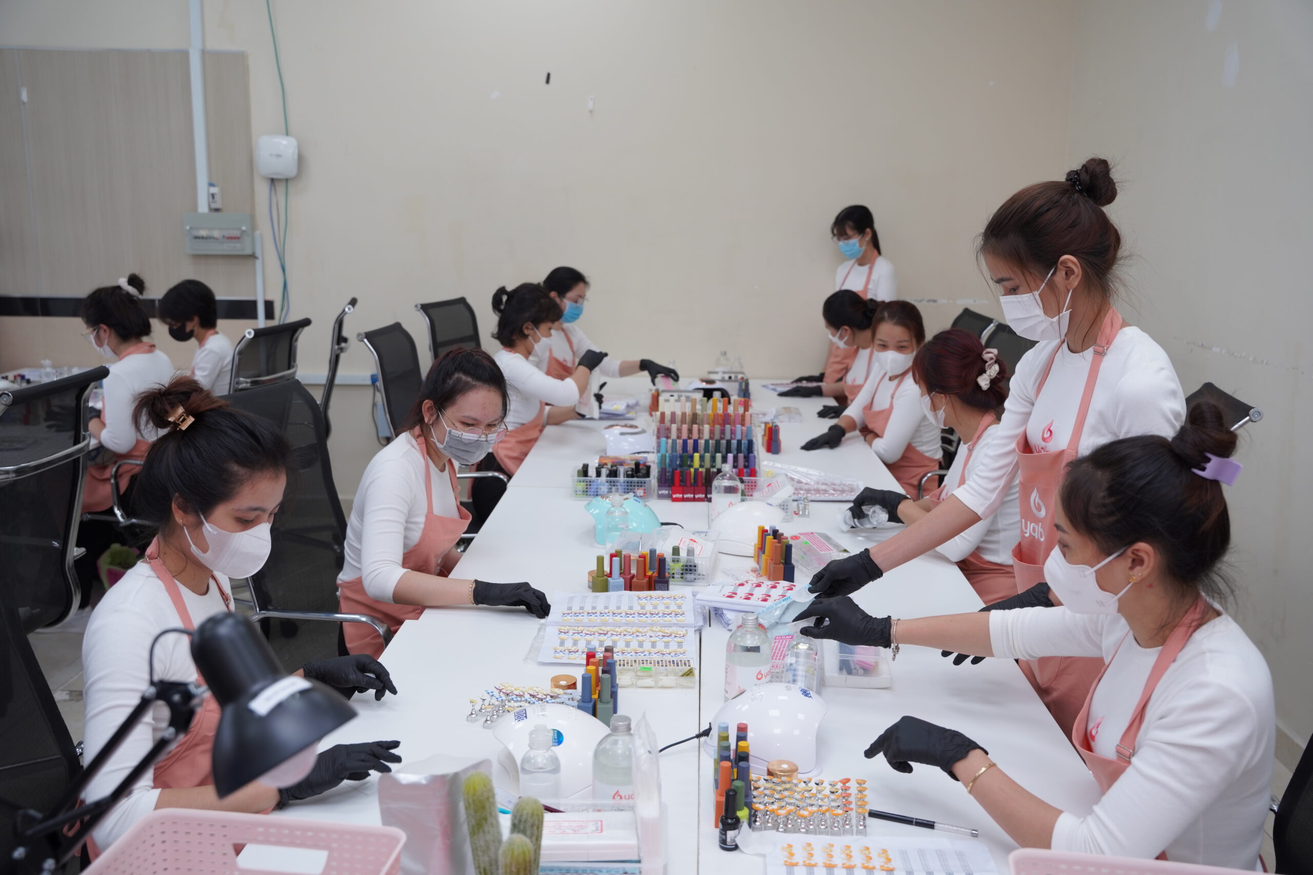 Nail Industry Job Outlook: A Big-Picture Guide to Careers & Growth