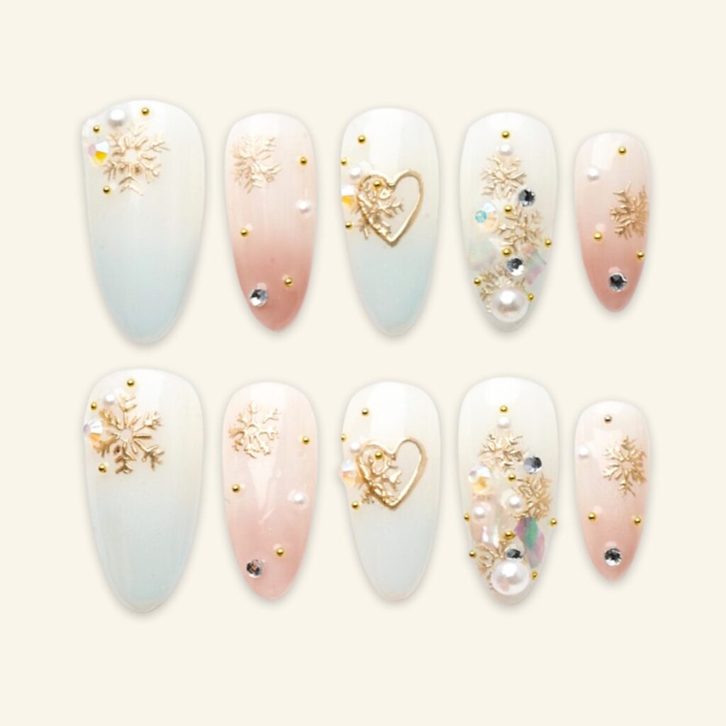 Adorable Christmas Press-On Nails Ideas Adorable Christmas Press-On Nails Ideas