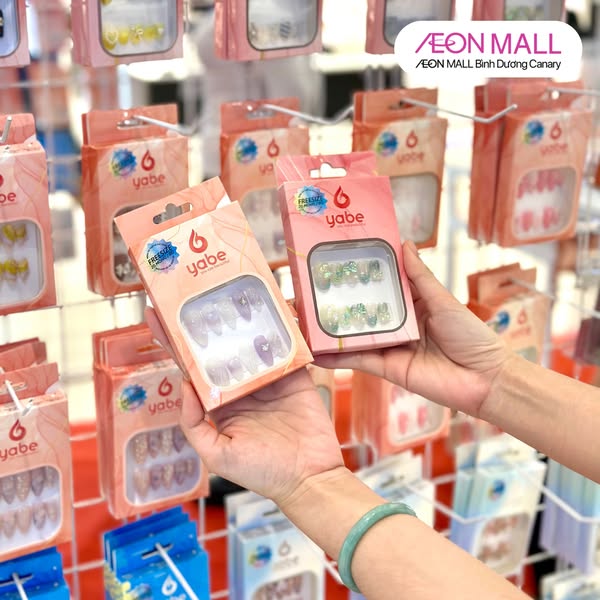 Handmade Fake Nails vs Press-Ons: What’s the Real Difference? (Nailbox & DIY Guide) Handmade Fake Nails vs Press-Ons: What’s the Real Difference? (Nailbox & DIY Guide)