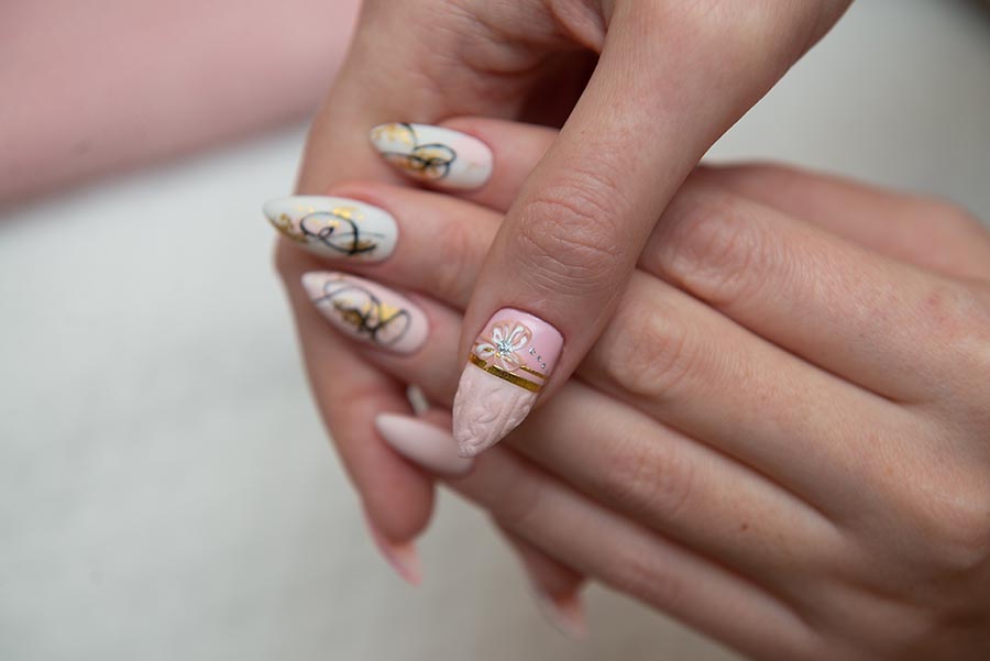 High quality manicure using products from the Press-On Nails Market