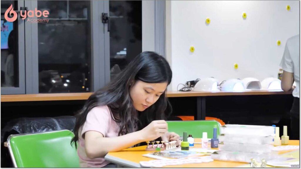 Press on Nails Creation Workshop