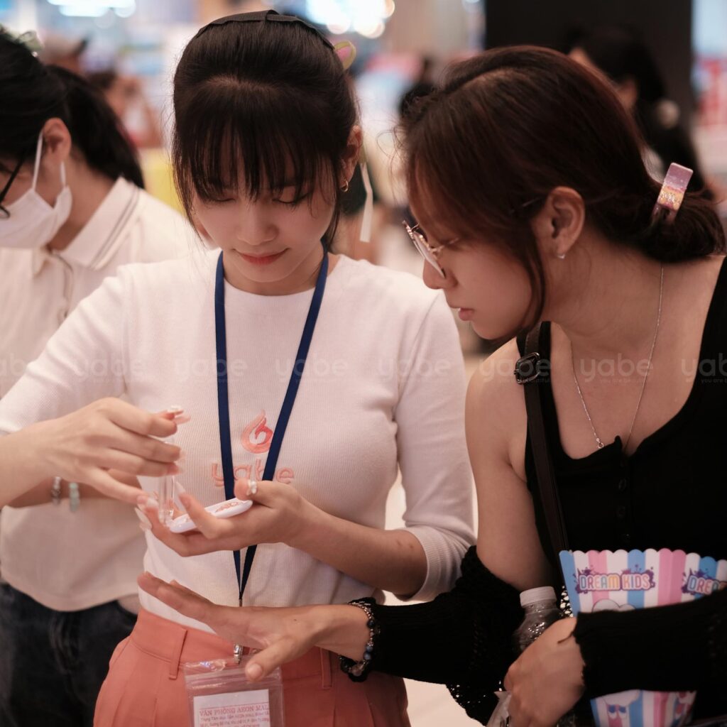 Detailed craftmanship of press-on nails