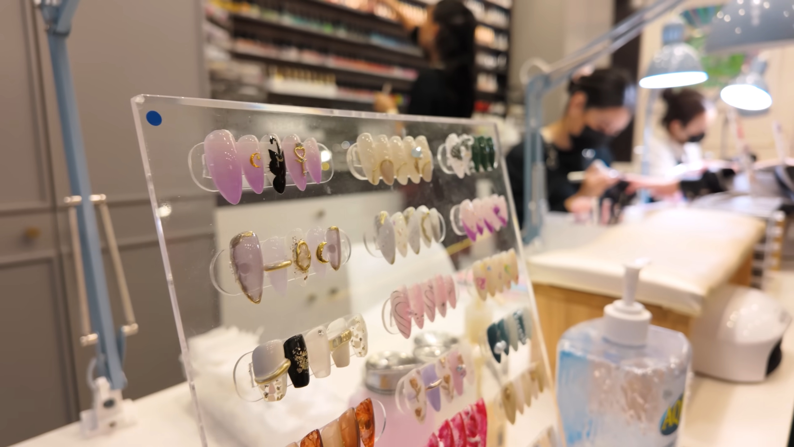 6 Best Handmade Press On Nails Brands Worth Trying