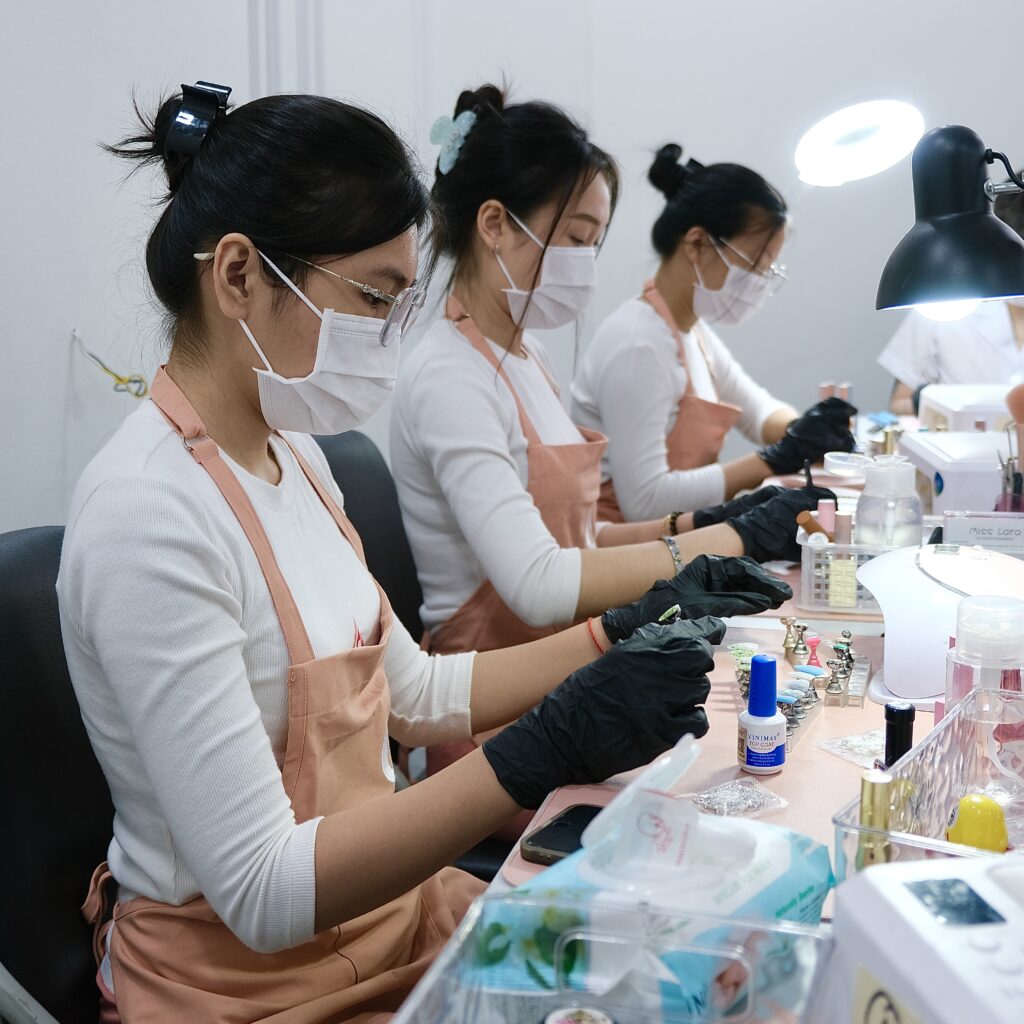 press on nails manufacturer production specialist