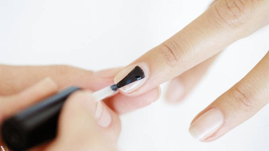 Fan brush nail art technique
