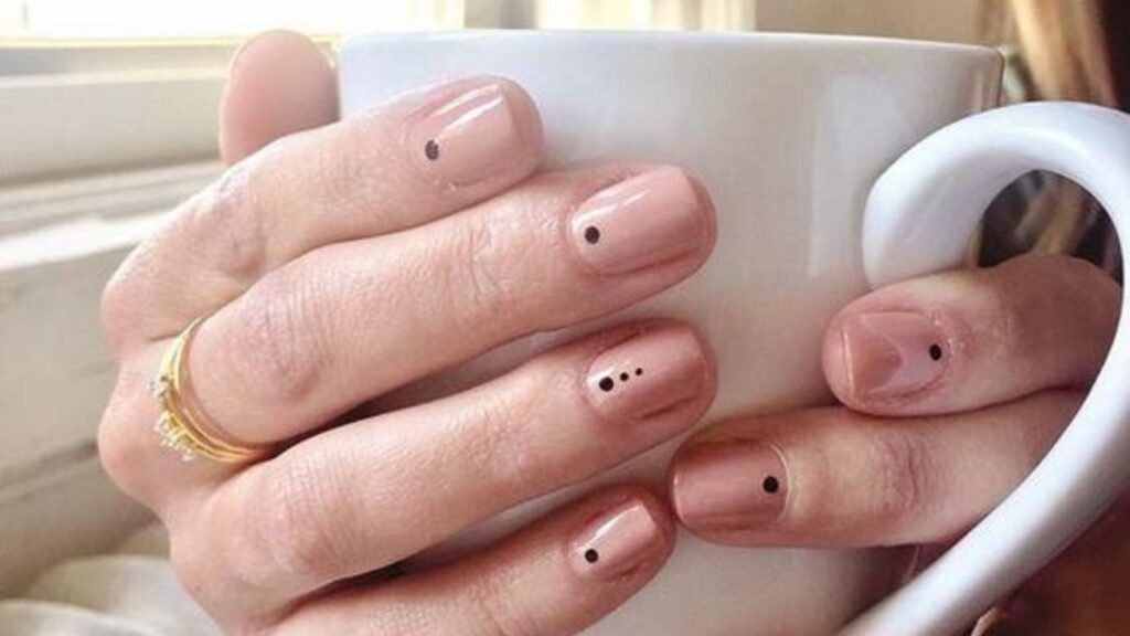 Polka dot nail design