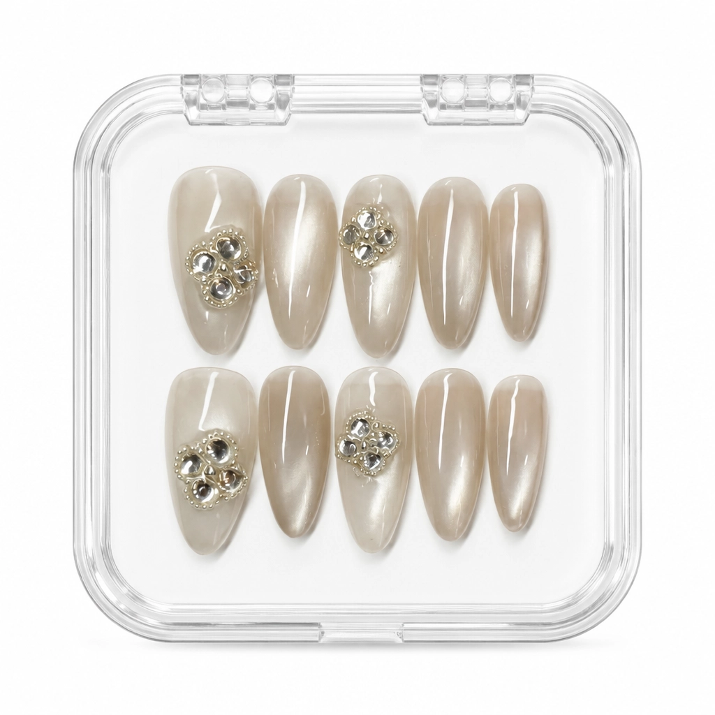 Press-on Nails Wholesale $3.90 Velvet Clover Charm by Yabe Vietnam