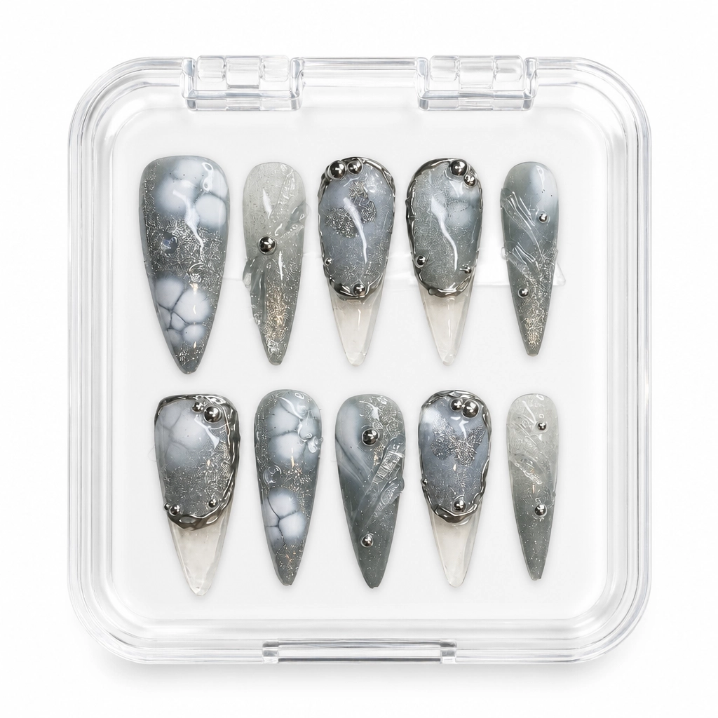 Press-on Nails Wholesale $11.90 Silver Nebula Dream by Yabe Vietnam