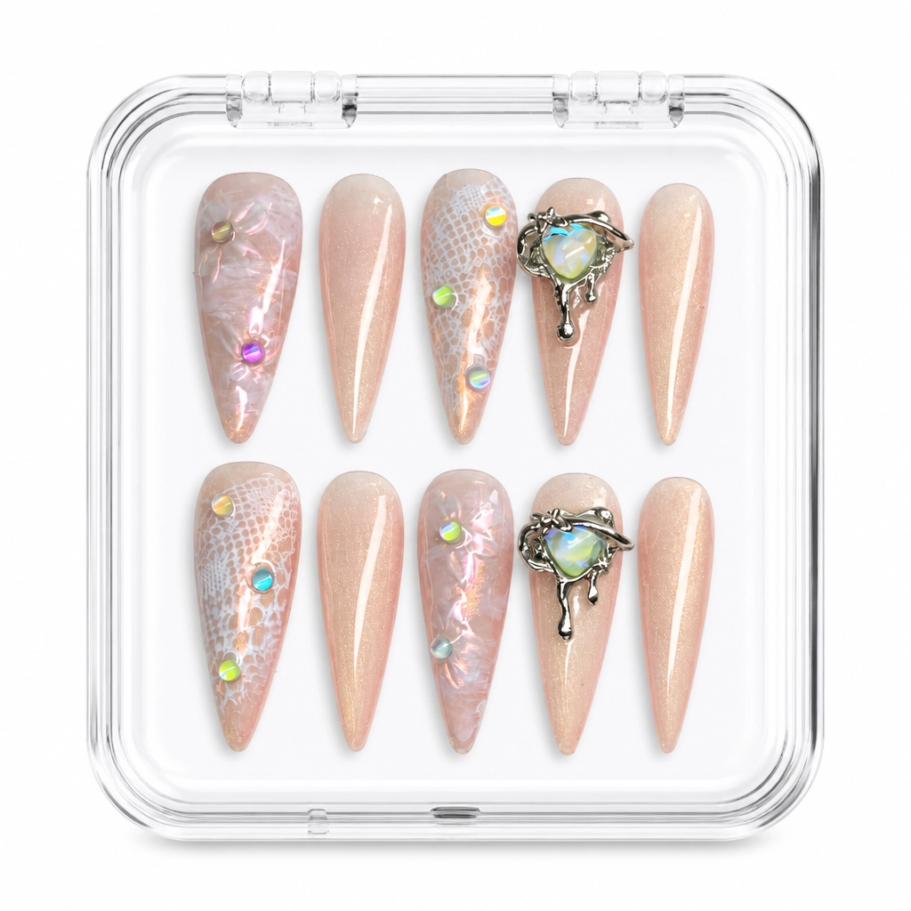 Press-on Nails Wholesale $11.90 Gilded Lace Hearts by Yabe Vietnam